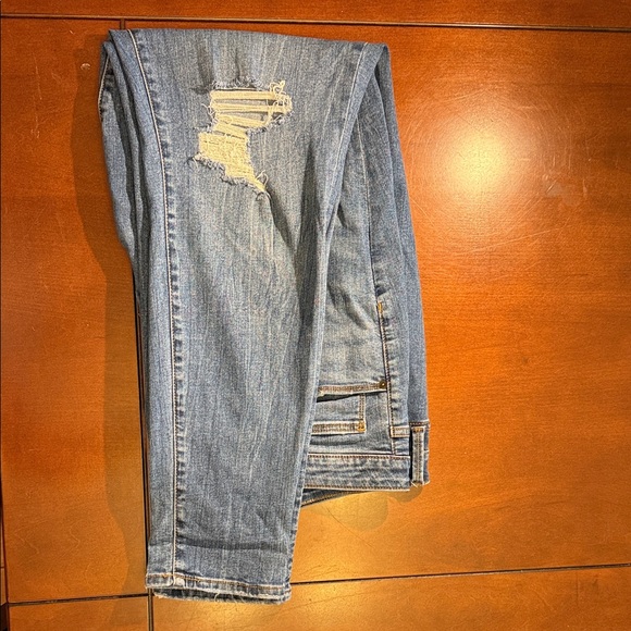 Universal Thread Light Blue Distressed Jeans - Picture 2 of 7